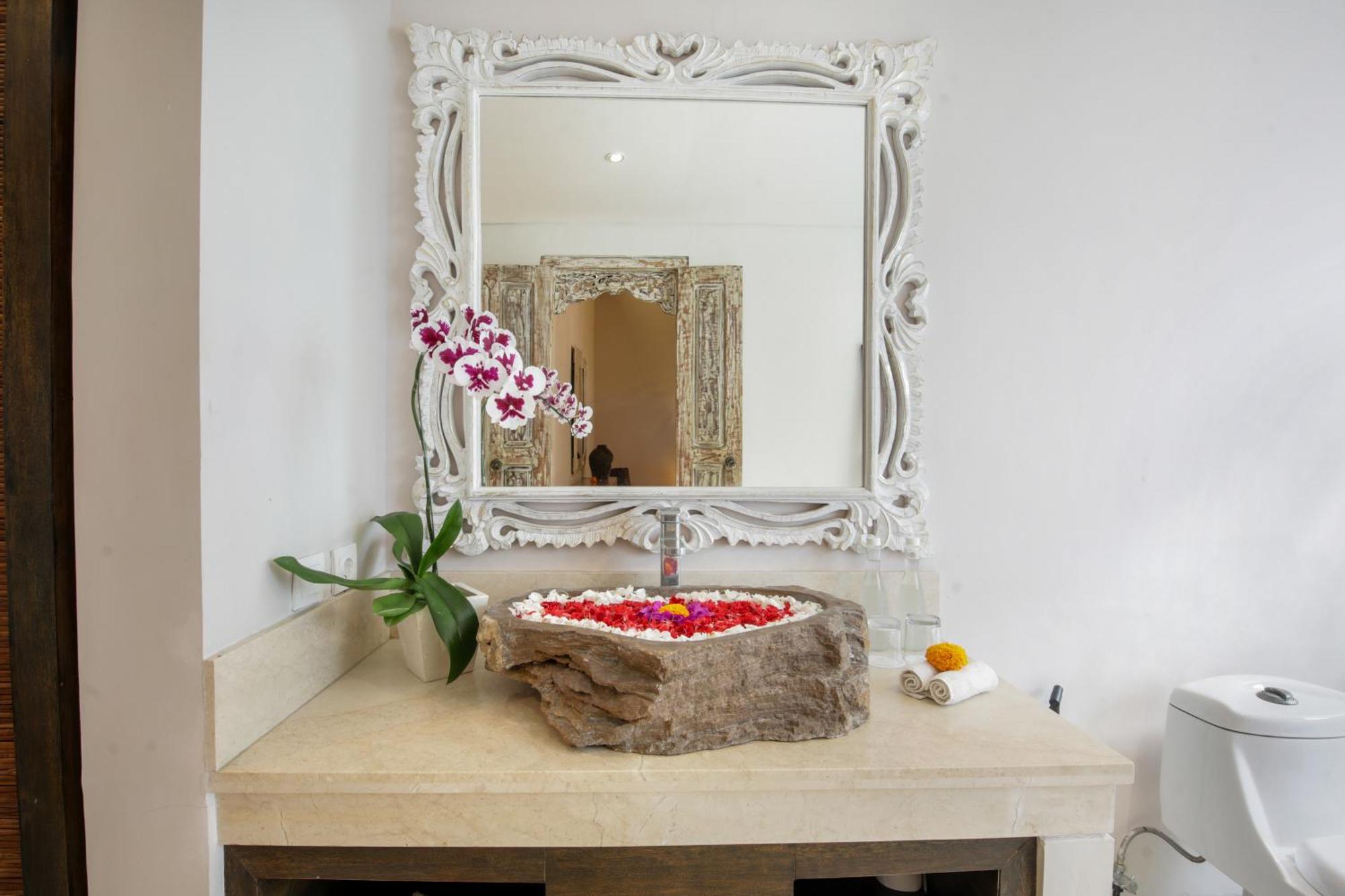 Koala, 2br Close To W, Potato Head And Shi Shi Villa Seminyak